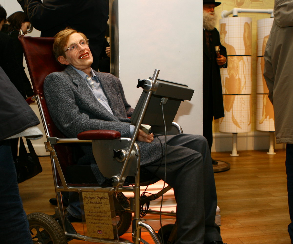 ученый в инвалидной коляске как зовут Байков